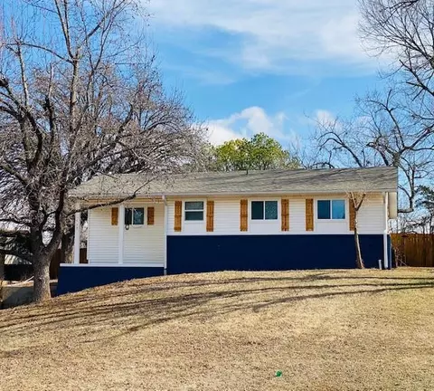 1725 Dougherty Dr, Shawnee, OK 74804