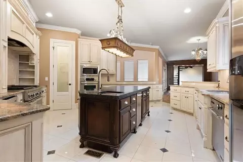 12800 Rohan Ct, Moore, OK 73170 photo 9