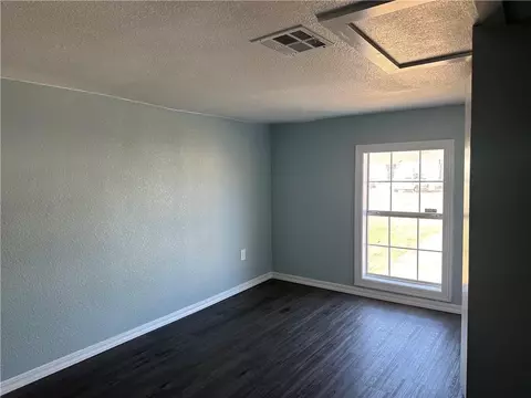 1020 E Pecan St, Altus, OK 73521 photo 8