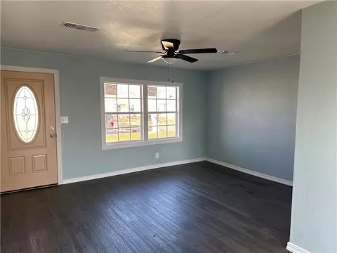 1020 E Pecan St, Altus, OK 73521 photo 11