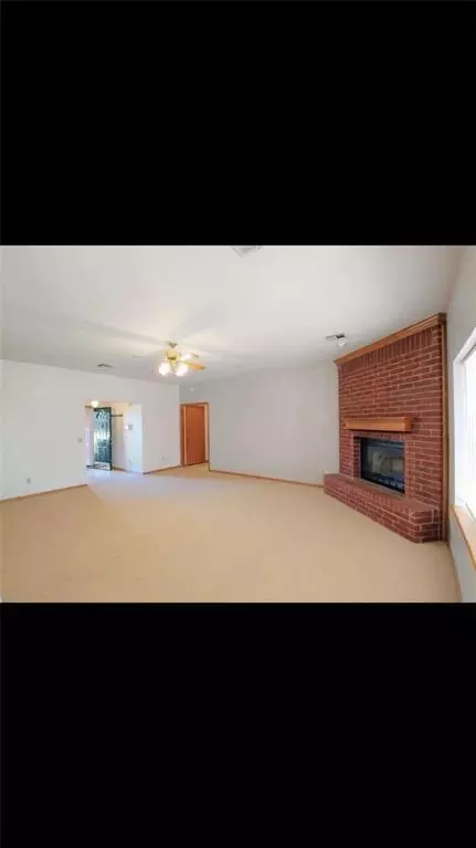 512 S Quail Run, Altus, OK 73521 photo 3