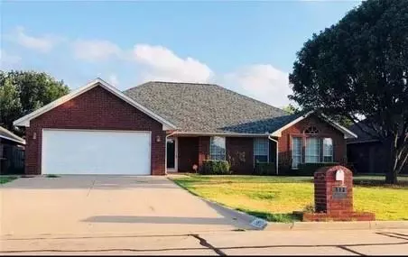 512 S Quail Run, Altus, OK 73521 photo 1