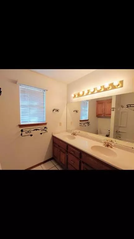 512 S Quail Run, Altus, OK 73521 photo 9
