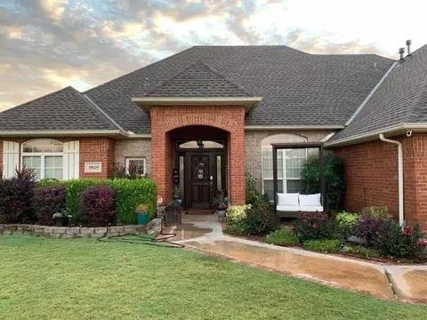 3929 Rockwood Rd, Enid, OK 73703