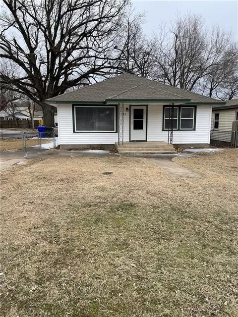 712 E Symmes St, Norman, OK 73071 photo 1