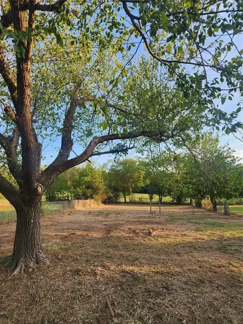 202 W Lee St, Pauls Valley, OK 73075