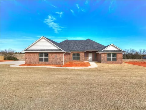 6916 Seabiscuit Ln, Guthrie, OK 73044