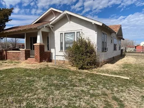 212 W 4th St, Olustee, OK 73560 photo 3