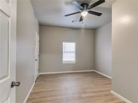 204 SE 3rd St, Perkins, OK 74059 photo 33
