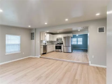 204 SE 3rd St, Perkins, OK 74059 photo 10