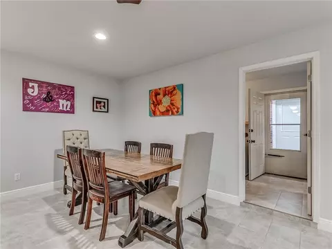 606 E Main St, Tuttle, OK 73089 photo 7