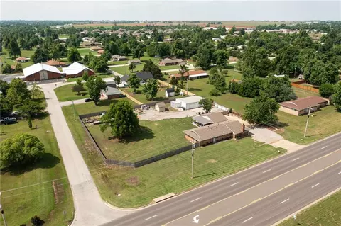 606 E Main St, Tuttle, OK 73089 photo 48