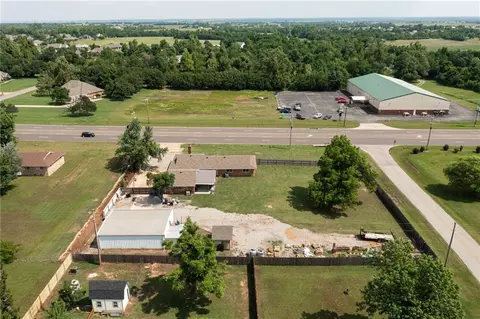 606 E Main St, Tuttle, OK 73089 photo 49