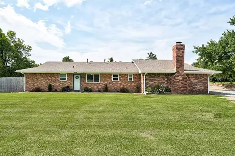 606 E Main St, Tuttle, OK 73089