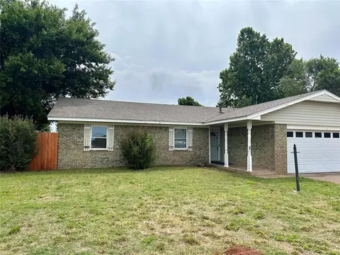 204 N Eastern Ave, Elk City, OK 73644