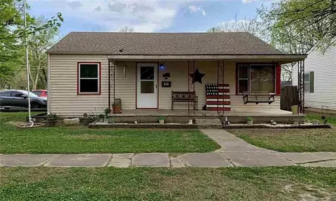 801 W 9th St, Newkirk, OK 74647