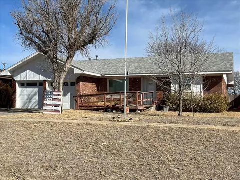 323 S Canyon St, Guymon, OK 73942
