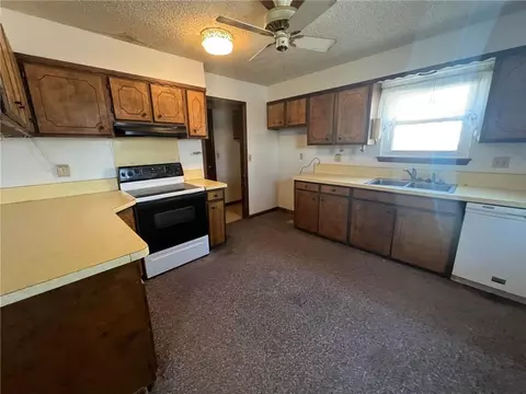 323 S Canyon St, Guymon, OK 73942 photo 4