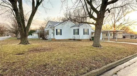 1301 S Ash St, Ada, OK 74820