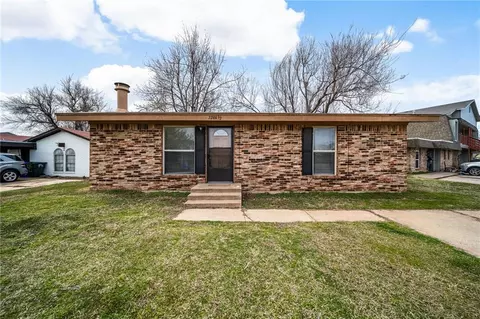 2264 Donna Dr, Norman, OK 73071 photo 1