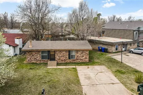 2264 Donna Dr, Norman, OK 73071 photo 3