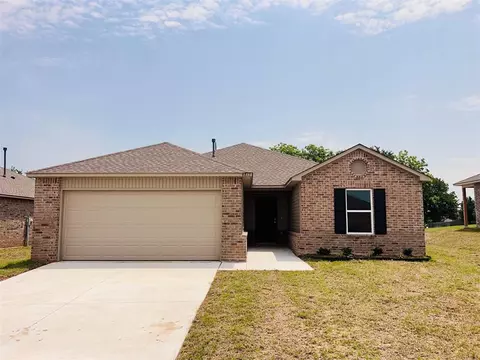 4813 Dana Dr, Shawnee, OK 74804