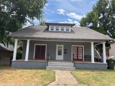 917 W Iowa Ave, Chickasha, OK 73018