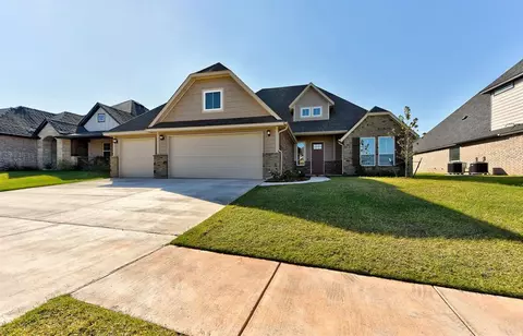9352 SW 41st St, Oklahoma City, OK 73179