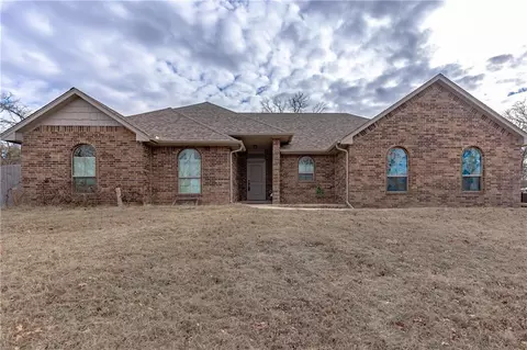 20800 Jaimie Dr, Harrah, OK 73045