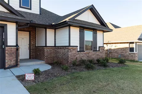 1616 NE 33rd St, Moore, OK 73160 photo 3