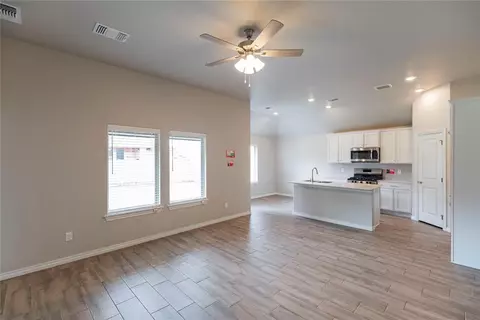 1616 NE 33rd St, Moore, OK 73160 photo 14
