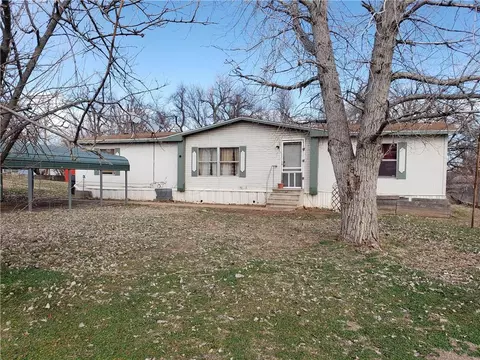 1738 N Meridian, Crescent, OK 73028