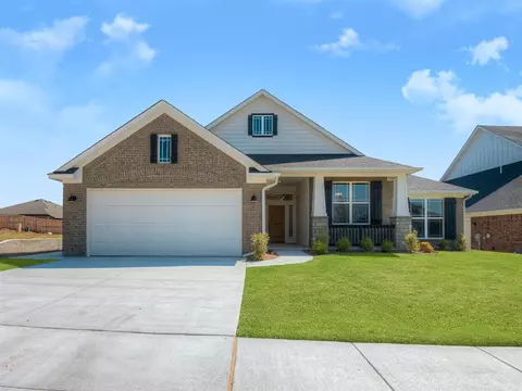 15916 Flint Dr, Moore, OK 73170