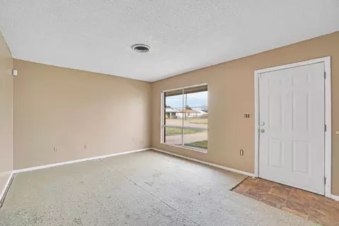 1721 Jupiter St, Altus, OK 73521 photo 3