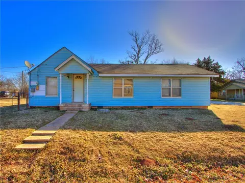 601 Oak St, Chickasha, OK 73018