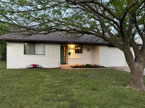 207 Orr Dr, Norman, OK 73071 photo 2