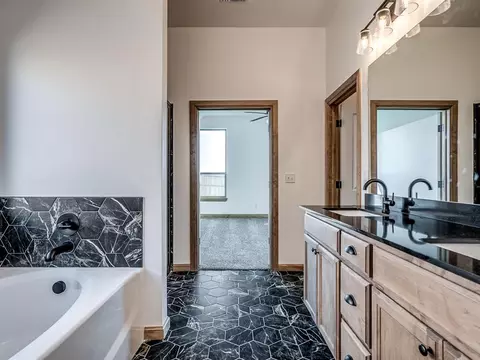 15912 Bison Dr, Moore, OK 73170 photo 37