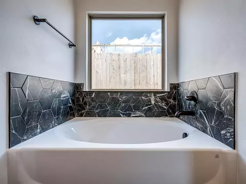 15912 Bison Dr, Moore, OK 73170 photo 38
