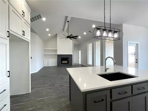 15925 Palermo Dr, Edmond, OK 73013