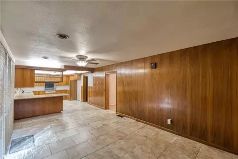 203 N Reimer, Corn, OK 73024 photo 8