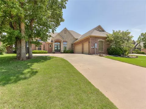 2406 Cheval Pointe Dr, Edmond, OK 73034