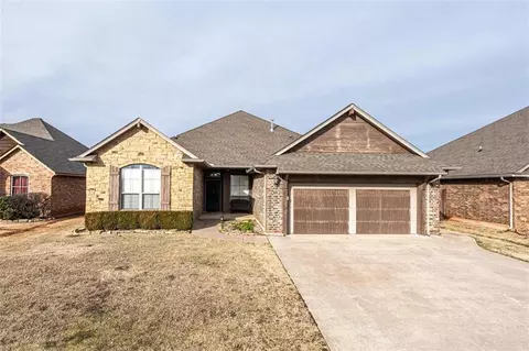 1317 Brayden Dr, Moore, OK 73160