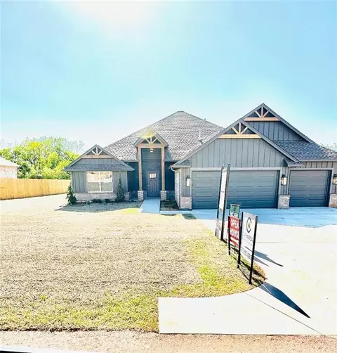 2821 Redwood Ct, Newcastle, OK 73065
