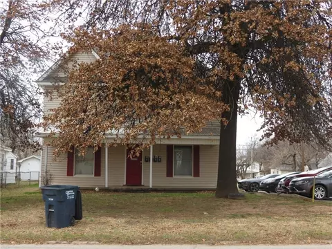 232 N Kickapoo Ave, Shawnee, OK 74801 photo 1