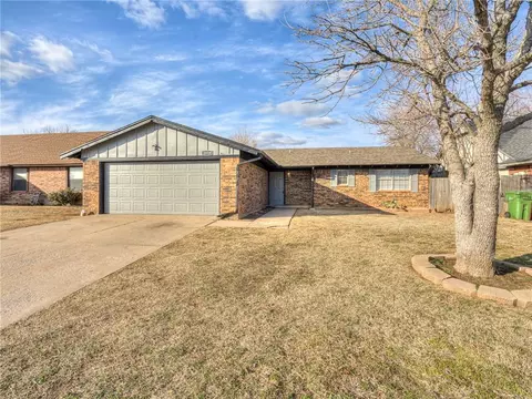 1019 Cambridge Dr, Yukon, OK 73099