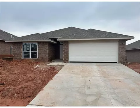 10480 Turtle Back Dr, Midwest City, OK 73130