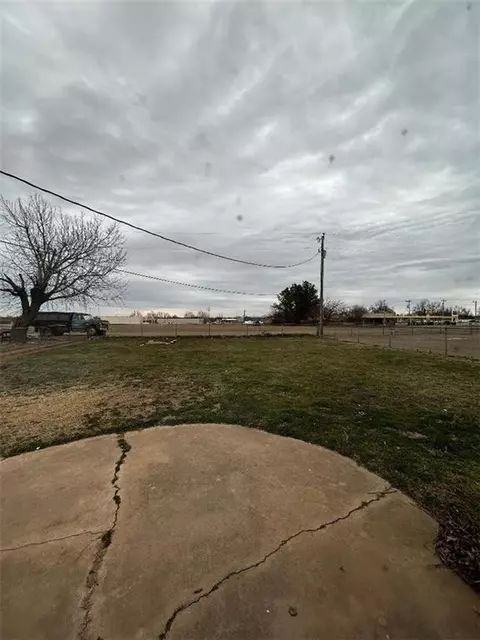 10 NE 3rd St, Tuttle, OK 73089 photo 14
