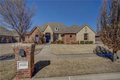 4533 Moorgate Dr, Norman, OK 73072 photo 2