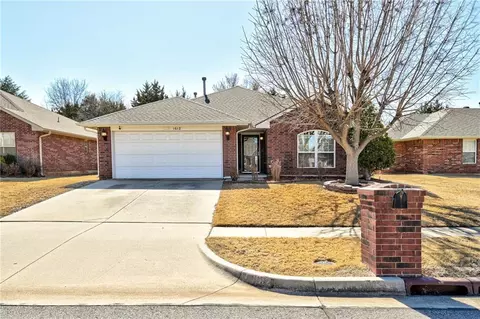 1612 Creekside Ln, Norman, OK 73071 photo 2