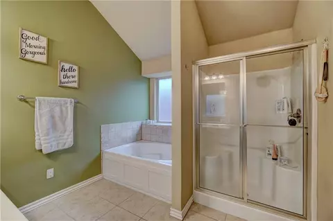 4235 Macys Pl, Moore, OK 73160 photo 9
